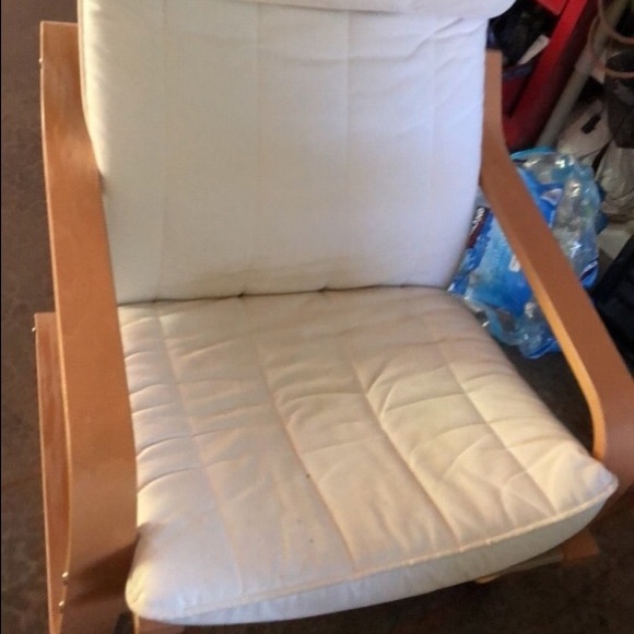 White lounge chair - Picture 2 of 2